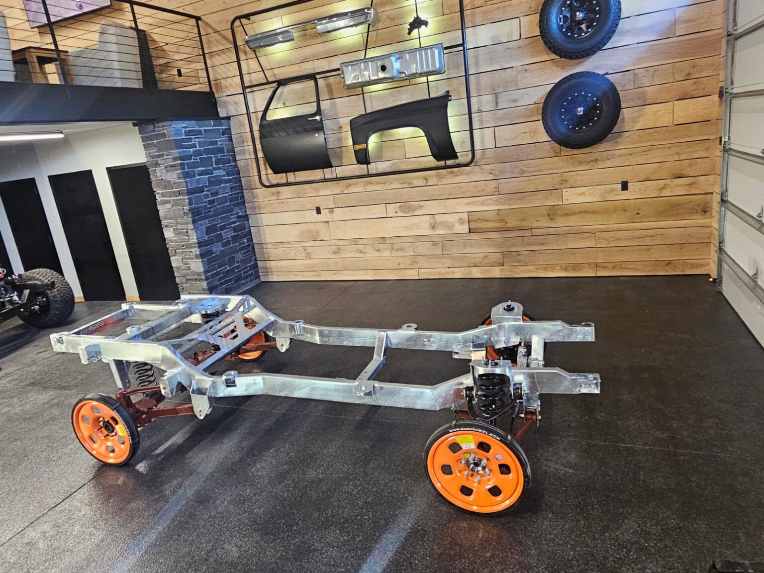 Galvanized Frame-Werx rolling chassis with independent front suspension