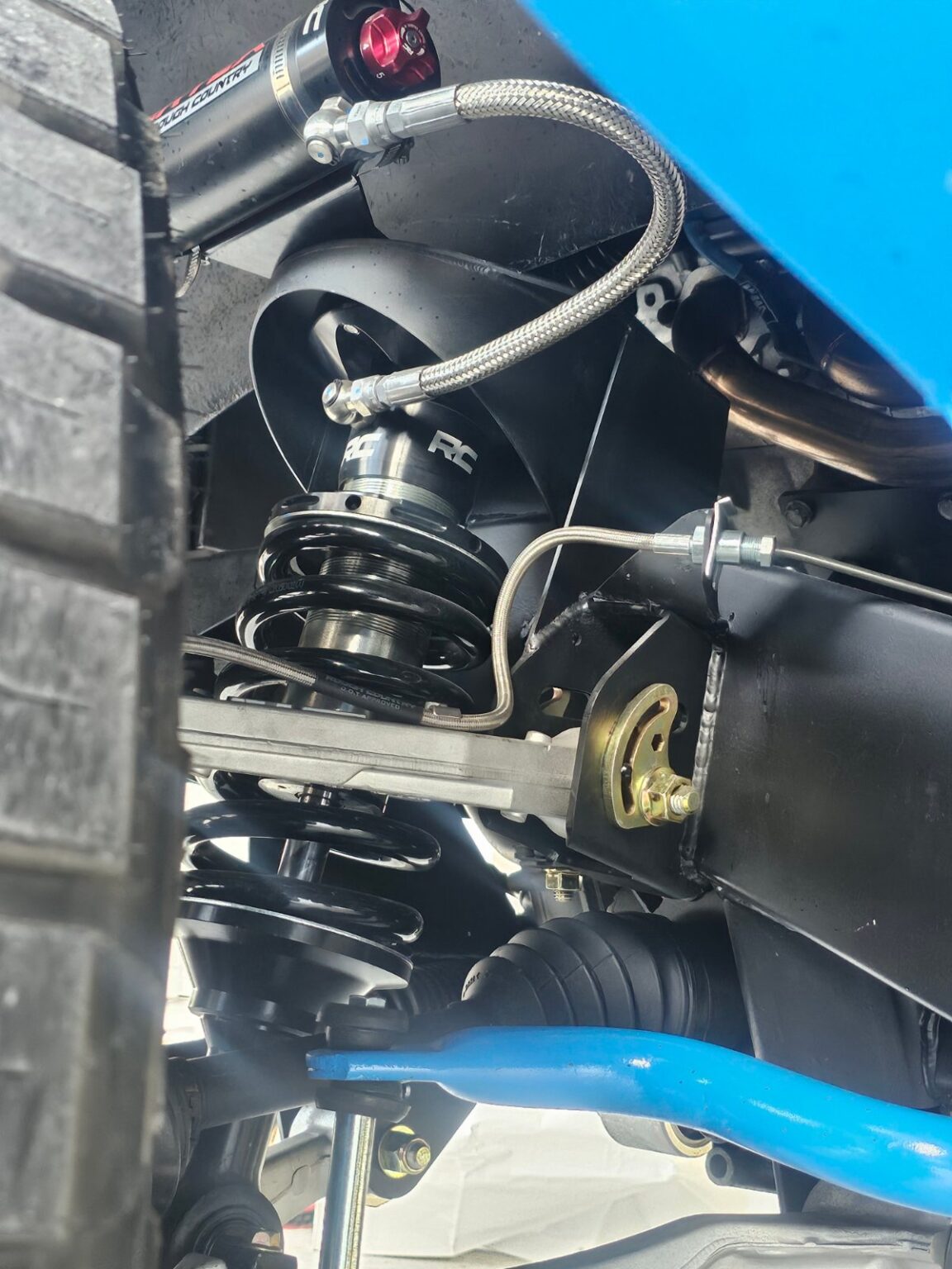 Stainless brake line and rear coilover on a Frame-Werx chassis
