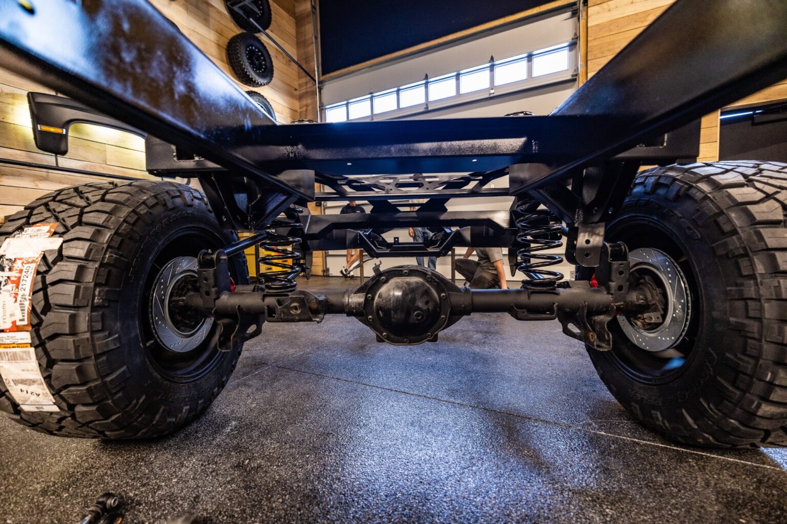 K5 Blazer chassis multi-link rear suspension from underneath